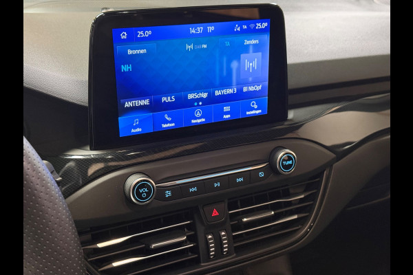 Ford Focus 1.5 EcoBoost ST Line Business | Pano | Camera | Navi - stoel-/stuurverwarming | Carplay | Keyless