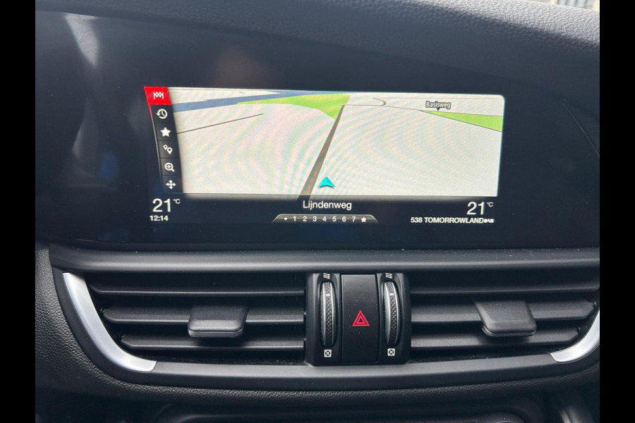 Alfa Romeo Giulia 2.0T Super