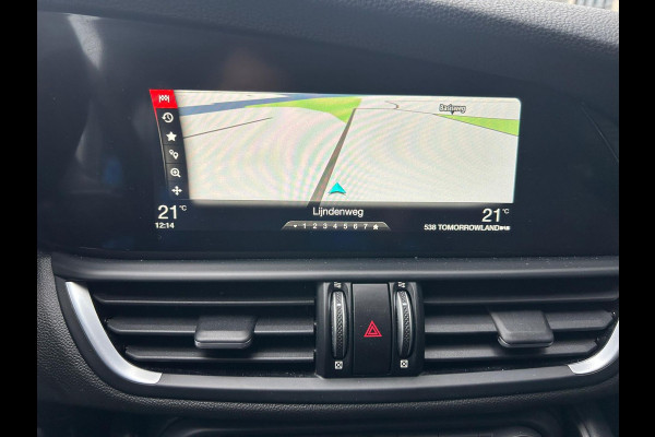 Alfa Romeo Giulia 2.0T Super