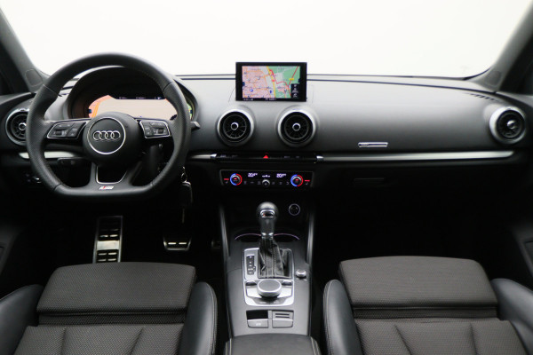 Audi A3 Sportback 35 TFSI CoD Advance Sport S Line Virtual Cockpit, Apple Carplay, LED, Stoelverwarming, Trekhaak, 18"