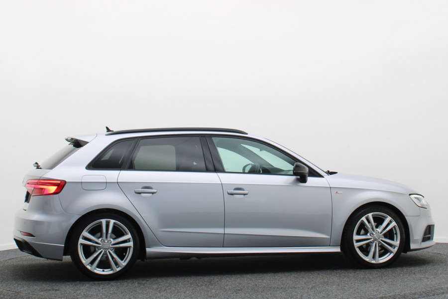 Audi A3 Sportback 35 TFSI CoD Advance Sport S Line Virtual Cockpit, Apple Carplay, LED, Stoelverwarming, Trekhaak, 18"