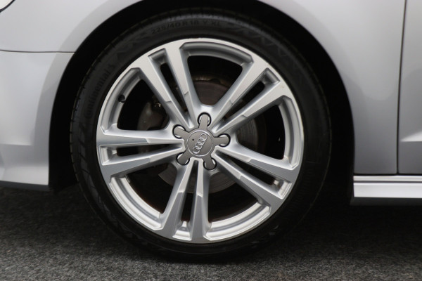 Audi A3 Sportback 35 TFSI CoD Advance Sport S Line Virtual Cockpit, Apple Carplay, LED, Stoelverwarming, Trekhaak, 18"