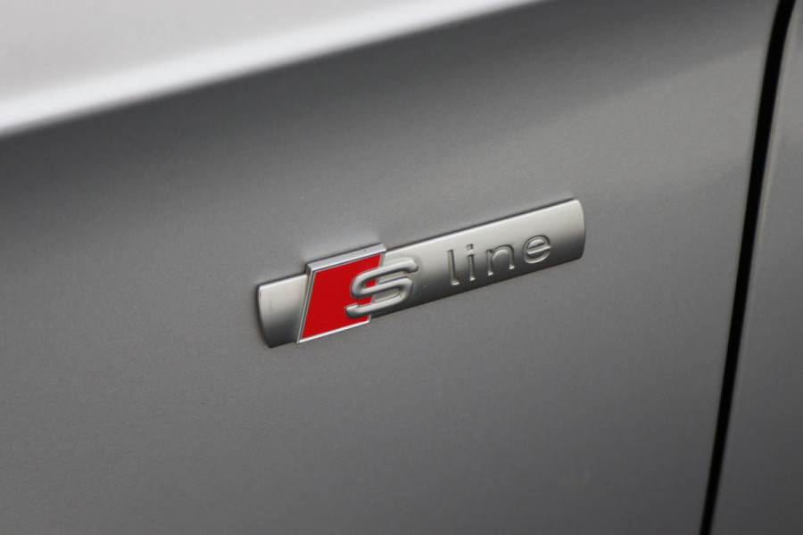 Audi A3 Sportback 35 TFSI CoD Advance Sport S Line Virtual Cockpit, Apple Carplay, LED, Stoelverwarming, Trekhaak, 18"