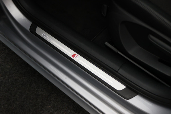 Audi A3 Sportback 35 TFSI CoD Advance Sport S Line Virtual Cockpit, Apple Carplay, LED, Stoelverwarming, Trekhaak, 18"