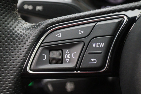 Audi A3 Sportback 35 TFSI CoD Advance Sport S Line Virtual Cockpit, Apple Carplay, LED, Stoelverwarming, Trekhaak, 18"