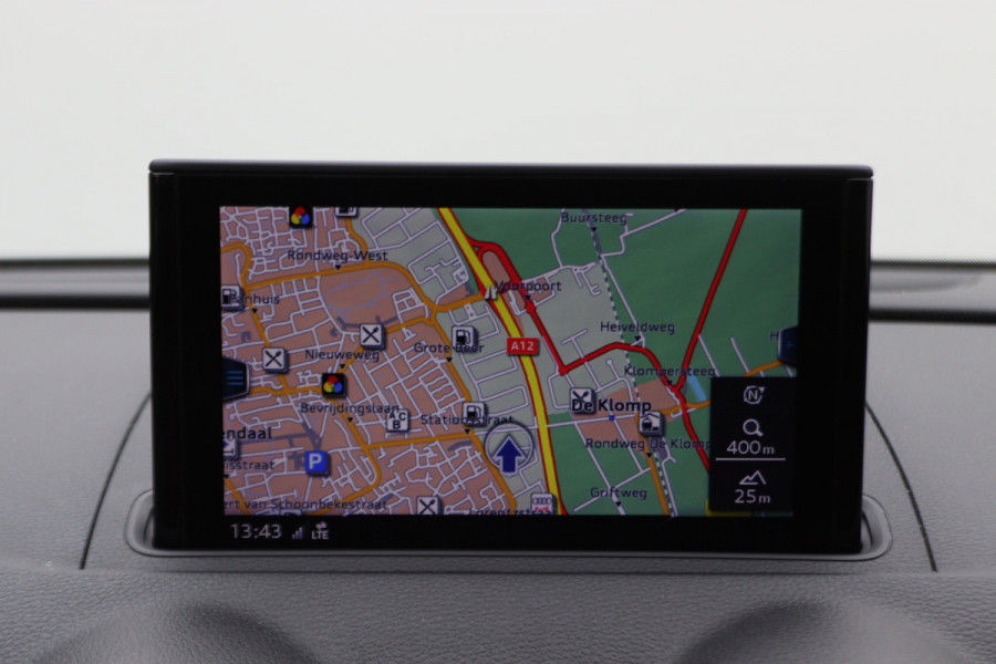 Audi A3 Sportback 35 TFSI CoD Advance Sport S Line Virtual Cockpit, Apple Carplay, LED, Stoelverwarming, Trekhaak, 18"