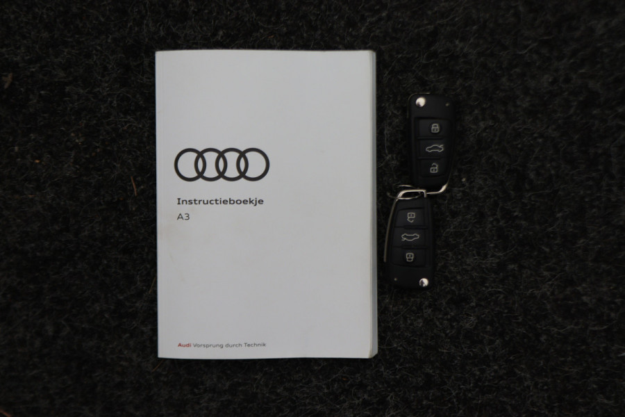Audi A3 Sportback 35 TFSI CoD Advance Sport S Line Virtual Cockpit, Apple Carplay, LED, Stoelverwarming, Trekhaak, 18"