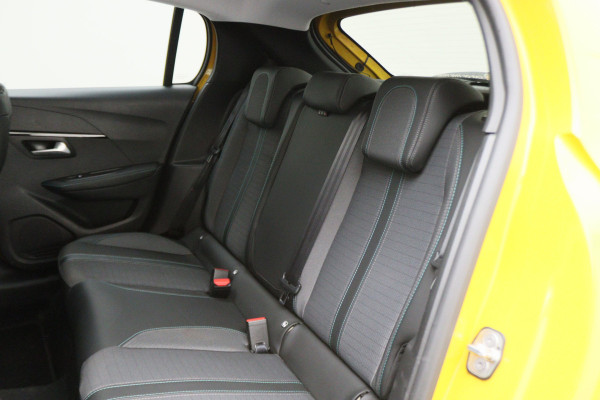 Peugeot 208 1.2 PureTech Blue Lease Allure LED, Keyless, Apple Carplay, Camera, PDC, 16"