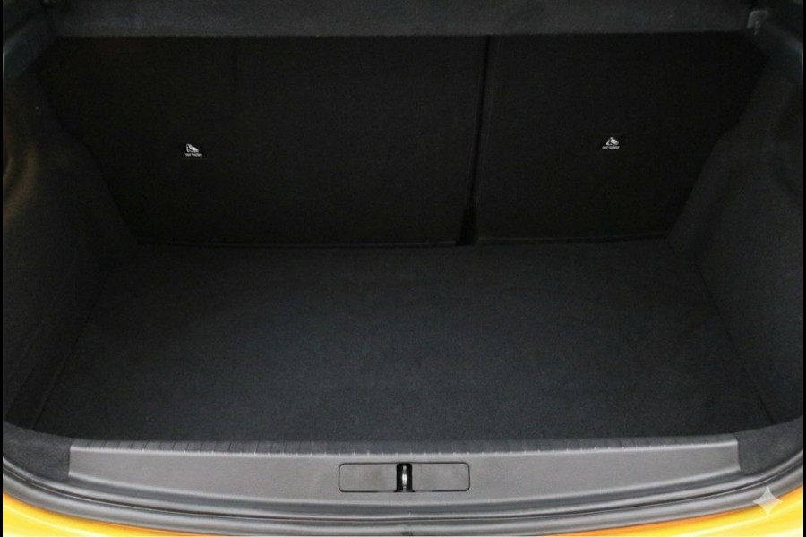 Peugeot 208 1.2 PureTech Blue Lease Allure LED, Keyless, Apple Carplay, Camera, PDC, 16"