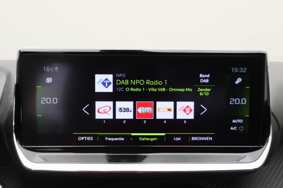 Peugeot 208 1.2 PureTech Blue Lease Allure LED, Keyless, Apple Carplay, Camera, PDC, 16"