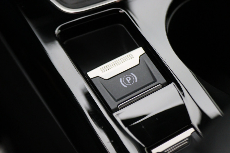 Peugeot 208 1.2 PureTech Blue Lease Allure LED, Keyless, Apple Carplay, Camera, PDC, 16"