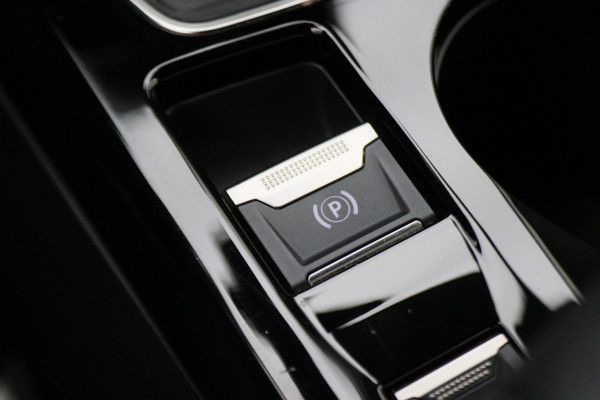 Peugeot 208 1.2 PureTech Blue Lease Allure LED, Keyless, Apple Carplay, Camera, PDC, 16"