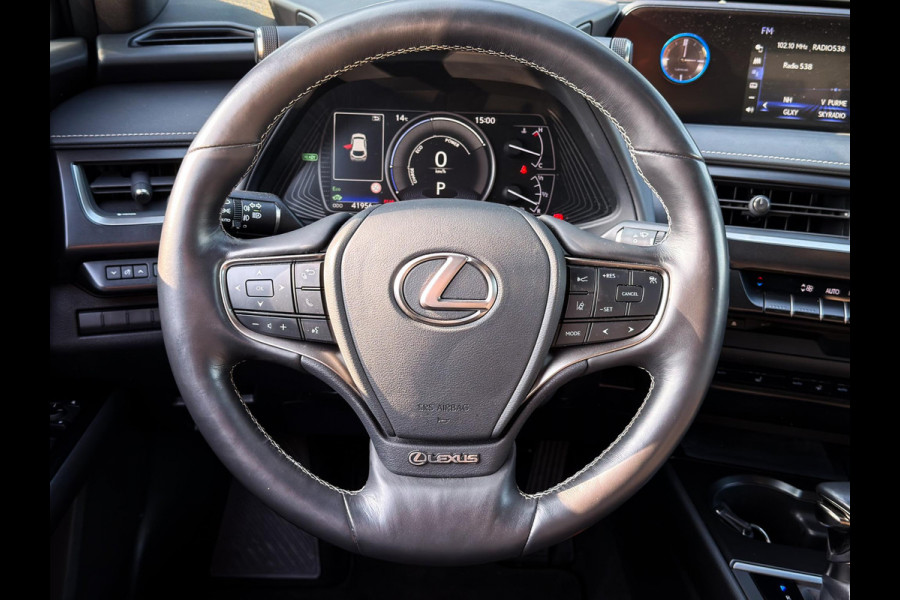 Lexus UX 250h Business Line|Stoel/stuurverwarming|Camera
