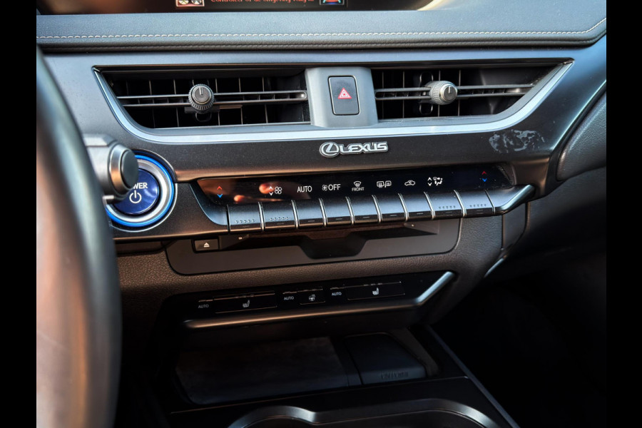 Lexus UX 250h Business Line|Stoel/stuurverwarming|Camera
