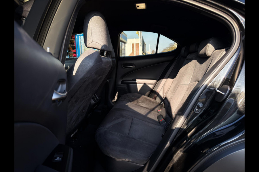 Lexus UX 250h Business Line|Stoel/stuurverwarming|Camera