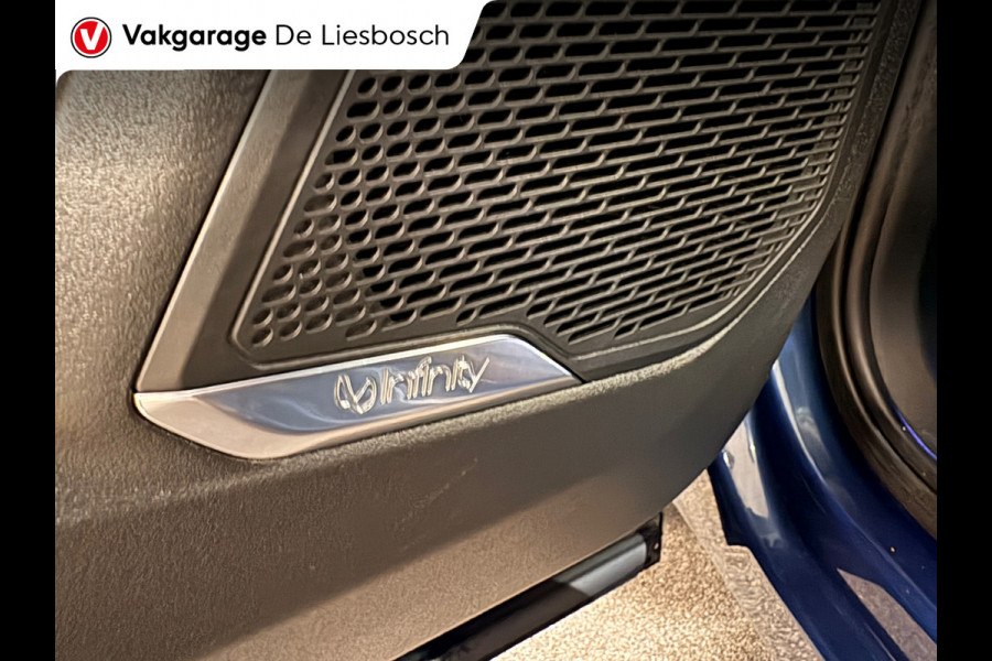 Lynk & Co 01 1.5 / pano / 360 camera / model 2023 / Infinity / navi / stoelverwarming