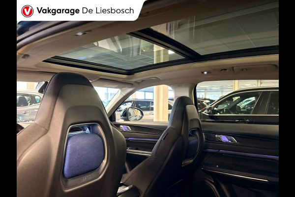 Lynk & Co 01 1.5 / pano / 360 camera / model 2023 / Infinity / navi / stoelverwarming