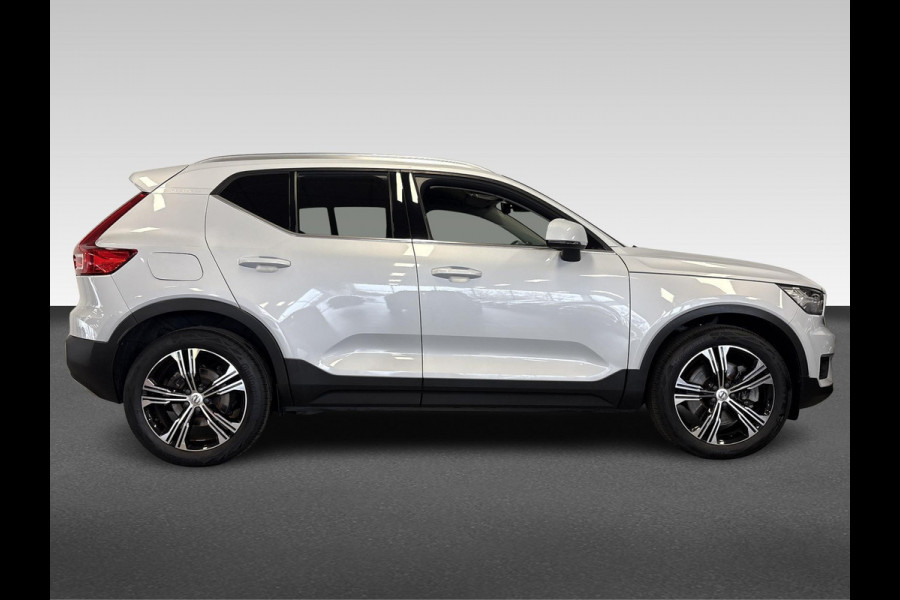 Volvo XC40 1.5 T4 Recharge R-Design Expression | Wegklapbare Trekhaak