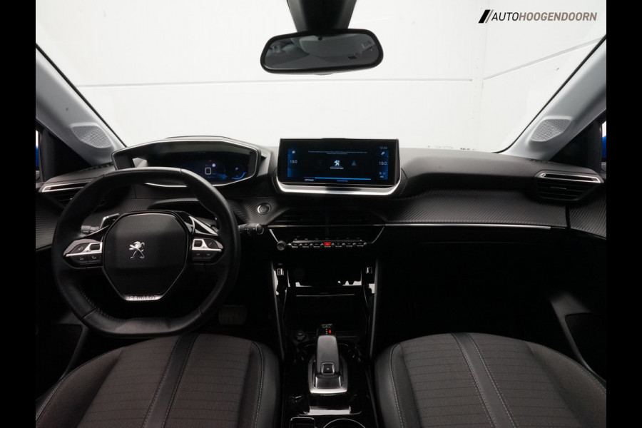 Peugeot 208 1.2 PureTech Allure (APPLE CARPLAY,LED,SPORTSTOELEN,CLIMATE,CRUISE,360 CAMERA,NAVIGATIE,LM-VELGEN,TOPCONDITIE)