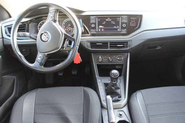 Volkswagen Polo 1.0 TSI Comfortline NAP NED AUTO 5 DRS AIRCO CRUISE