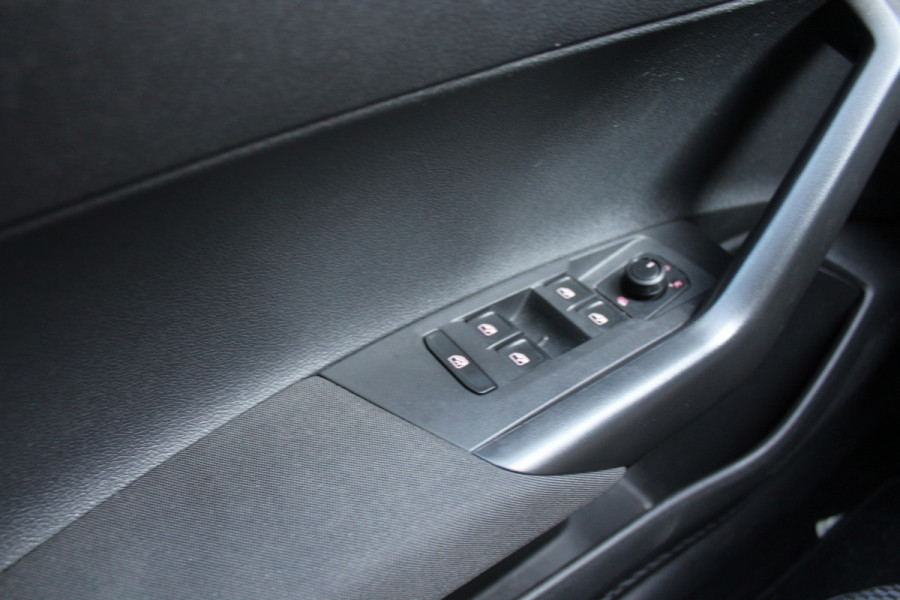 Volkswagen Polo 1.0 TSI Comfortline NAP NED AUTO 5 DRS AIRCO CRUISE