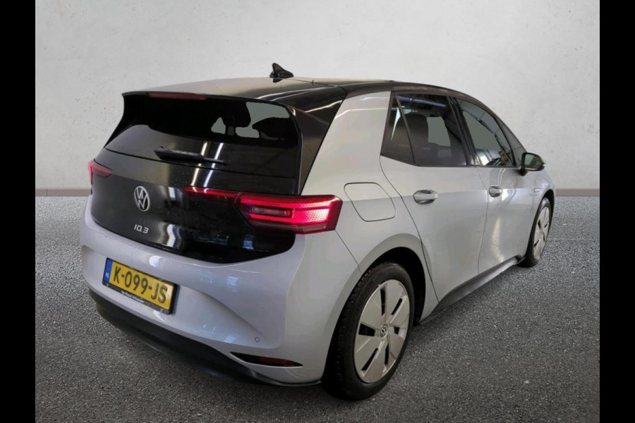 Volkswagen ID.3 Business 58 kWh Navigatie Apple Carplay/Android Auto Camera Parkeersensoren Adaptive Cruise Control Stoel- en stuurverwarming Climate Control