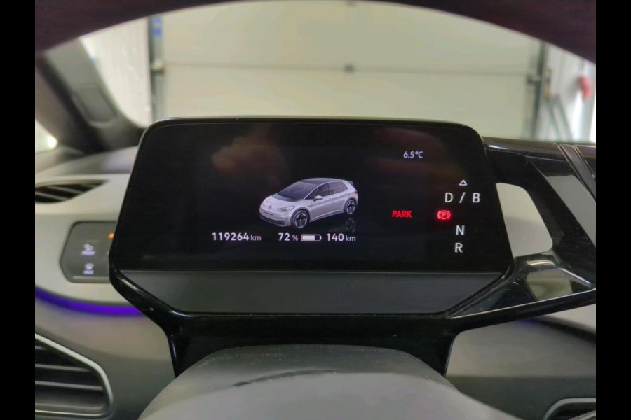 Volkswagen ID.3 Business 58 kWh Navigatie Apple Carplay/Android Auto Camera Parkeersensoren Adaptive Cruise Control Stoel- en stuurverwarming Climate Control