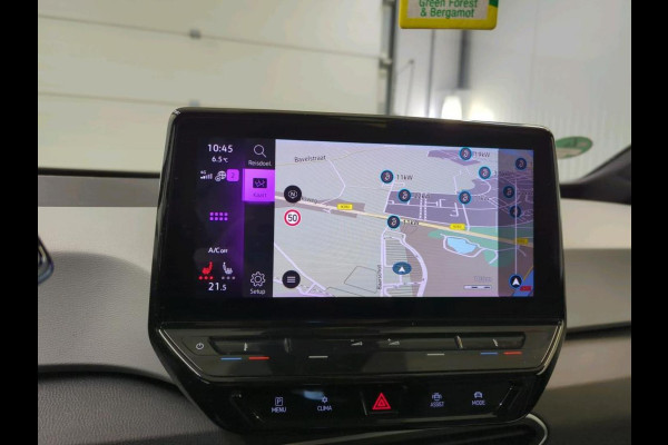 Volkswagen ID.3 Business 58 kWh Navigatie Apple Carplay/Android Auto Camera Parkeersensoren Adaptive Cruise Control Stoel- en stuurverwarming Climate Control