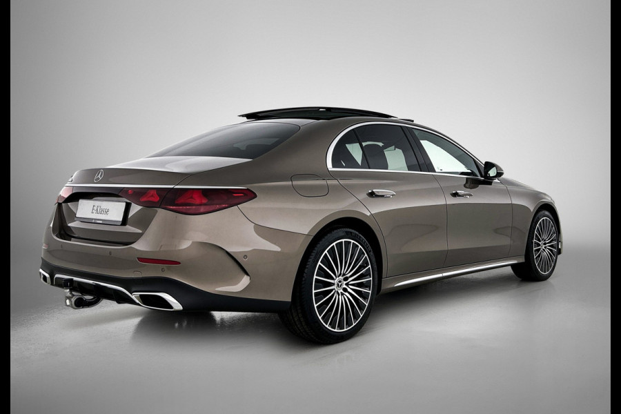 Mercedes-Benz E-Klasse 300 e Sport Edition | Premium pakket | Trekhaak | Leder pakket | Winter pakket | Stoelventilatie voor | Digital Light | 360° camera | Burmester® 4D surround sound system | MBUX Superscreen | Augmented Reality navigatie |