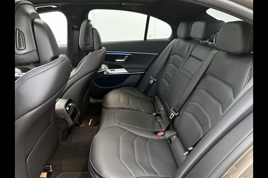 Mercedes-Benz E-Klasse 300 e Sport Edition | Premium pakket | Trekhaak | Leder pakket | Winter pakket | Stoelventilatie voor | Digital Light | 360° camera | Burmester® 4D surround sound system | MBUX Superscreen | Augmented Reality navigatie |