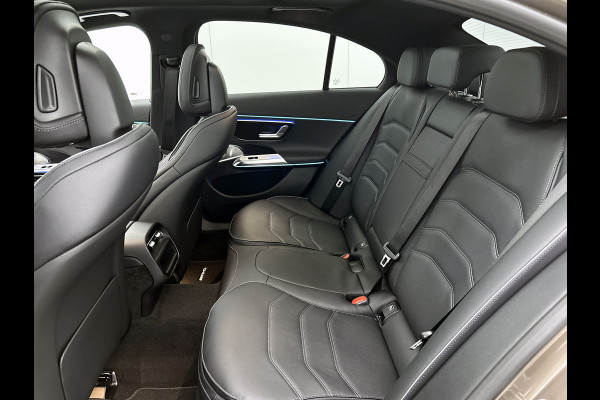 Mercedes-Benz E-Klasse 300 e Sport Edition | Premium pakket | Trekhaak | Leder pakket | Winter pakket | Stoelventilatie voor | Digital Light | 360° camera | Burmester® 4D surround sound system | MBUX Superscreen | Augmented Reality navigatie |
