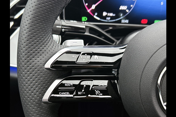 Mercedes-Benz E-Klasse 300 e Sport Edition | Premium pakket | Trekhaak | Leder pakket | Winter pakket | Stoelventilatie voor | Digital Light | 360° camera | Burmester® 4D surround sound system | MBUX Superscreen | Augmented Reality navigatie |