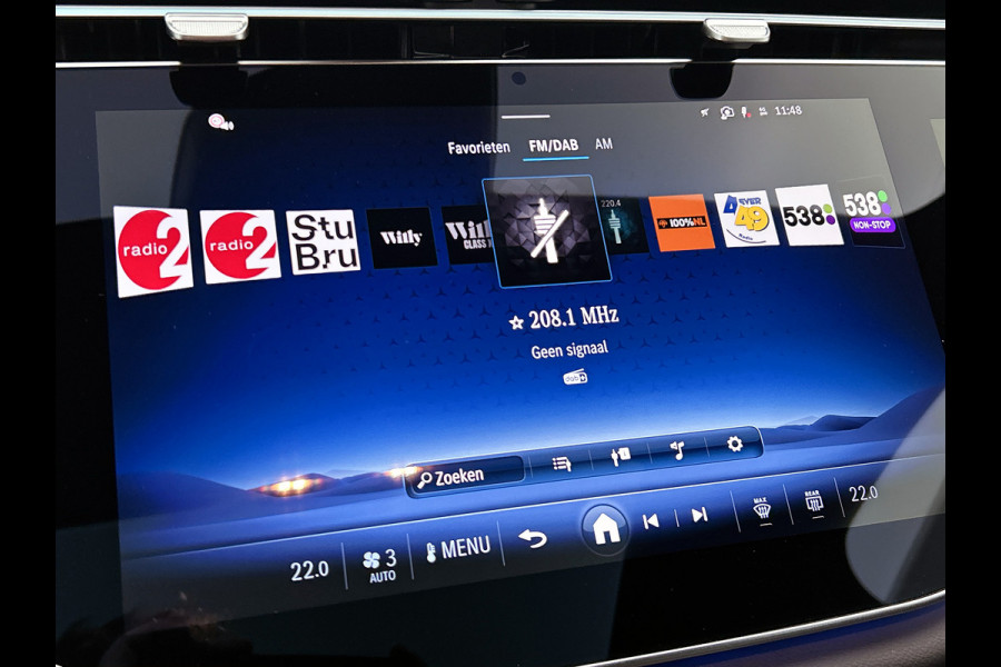 Mercedes-Benz E-Klasse 300 e Sport Edition | Premium pakket | Trekhaak | Leder pakket | Winter pakket | Stoelventilatie voor | Digital Light | 360° camera | Burmester® 4D surround sound system | MBUX Superscreen | Augmented Reality navigatie |