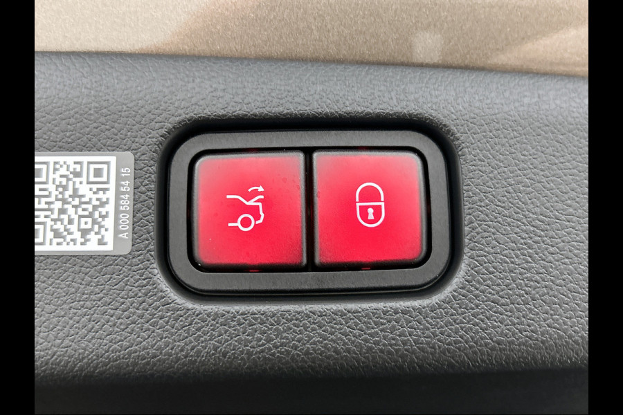 Mercedes-Benz E-Klasse 300 e Sport Edition | Premium pakket | Trekhaak | Leder pakket | Winter pakket | Stoelventilatie voor | Digital Light | 360° camera | Burmester® 4D surround sound system | MBUX Superscreen | Augmented Reality navigatie |