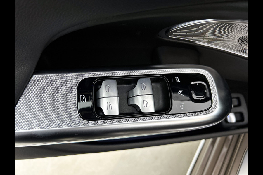 Mercedes-Benz E-Klasse 300 e Sport Edition | Premium pakket | Trekhaak | Leder pakket | Winter pakket | Stoelventilatie voor | Digital Light | 360° camera | Burmester® 4D surround sound system | MBUX Superscreen | Augmented Reality navigatie |