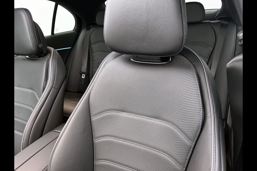 Mercedes-Benz E-Klasse 300 e Sport Edition | Premium pakket | Trekhaak | Leder pakket | Winter pakket | Stoelventilatie voor | Digital Light | 360° camera | Burmester® 4D surround sound system | MBUX Superscreen | Augmented Reality navigatie |