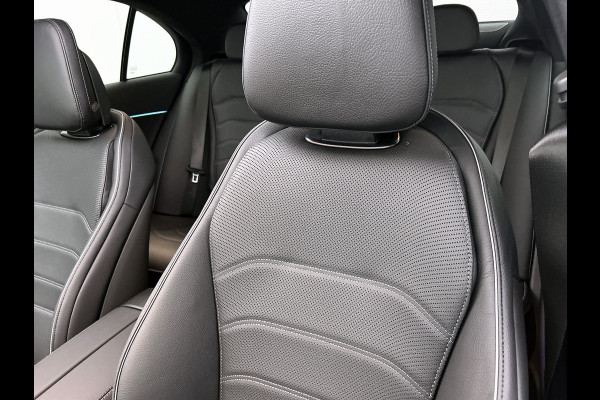 Mercedes-Benz E-Klasse 300 e Sport Edition | Premium pakket | Trekhaak | Leder pakket | Winter pakket | Stoelventilatie voor | Digital Light | 360° camera | Burmester® 4D surround sound system | MBUX Superscreen | Augmented Reality navigatie |