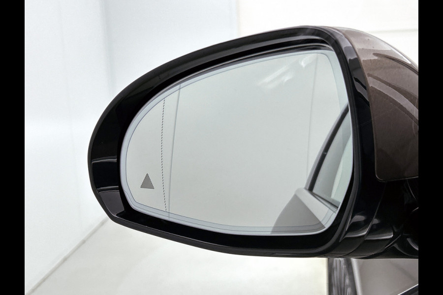 Mercedes-Benz E-Klasse 300 e Sport Edition | Premium pakket | Trekhaak | Leder pakket | Winter pakket | Stoelventilatie voor | Digital Light | 360° camera | Burmester® 4D surround sound system | MBUX Superscreen | Augmented Reality navigatie |