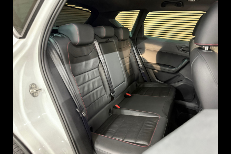 Seat Ateca 2.0 TSI FR 4DRIVE | Pano | Parkeerstuurassistent met Top View | Leder Pakket | Ambient | Exclusive Performance velgen |