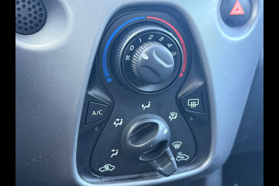 Toyota Aygo 1.0 VVT-i x-play limited Carplay Camera