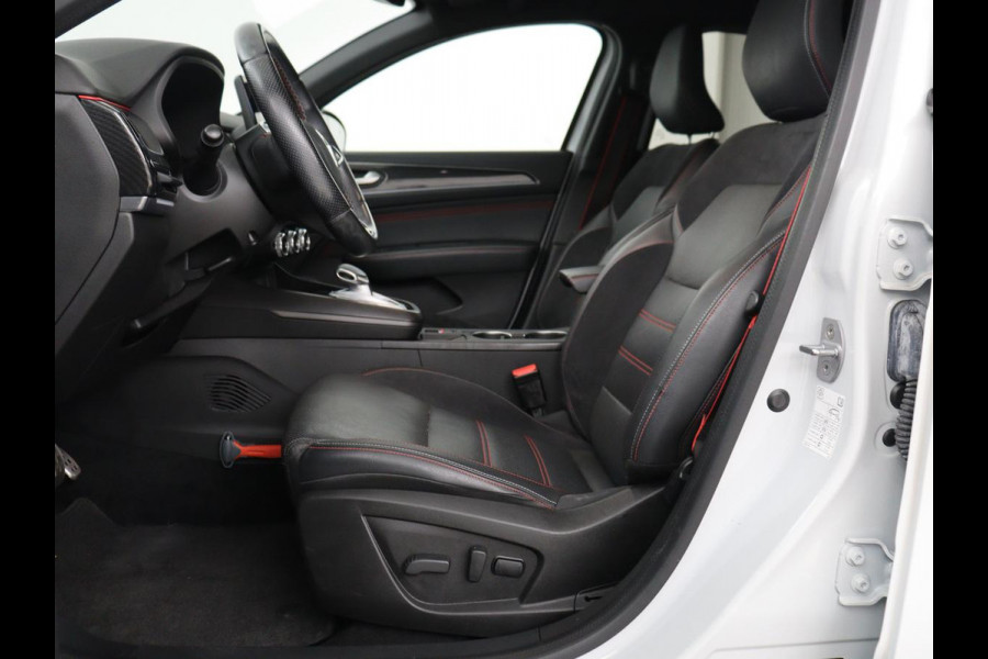 Renault Arkana 1.6 E-Tech Hybrid 145 R.S. Line | Leder/Alcantara | Stoelverwarming | Adaptive cruise | Camera | Carplay | Keyless | Park Assist | Full LED | Navigatie | File Assistent