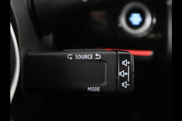 Renault Arkana 1.6 E-Tech Hybrid 145 R.S. Line | Leder/Alcantara | Stoelverwarming | Adaptive cruise | Camera | Carplay | Keyless | Park Assist | Full LED | Navigatie | File Assistent