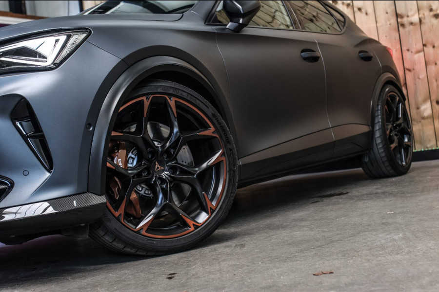 CUPRA Formentor VZ5 2.5 TSI *Schaalstoelen*Carbon*360 Camera*Beats*Uniek!*