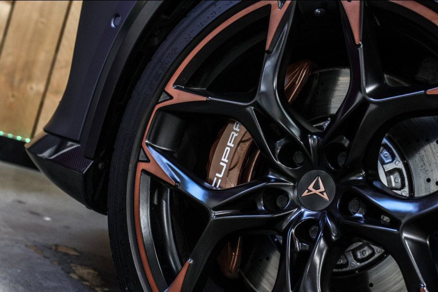 CUPRA Formentor VZ5 2.5 TSI *Schaalstoelen*Carbon*360 Camera*Beats*Uniek!*