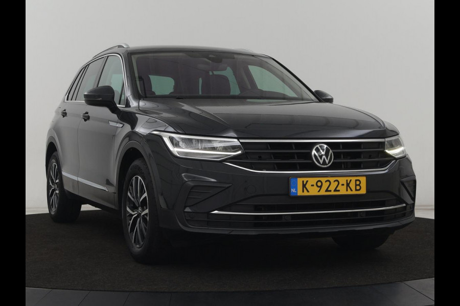 Volkswagen Tiguan 1.5 TSI Life Business | Stoelverwarming | Massage | Virtual Cockpit | Carplay | Navigatie | Keyless | Adaptive cruise | Parkeerhulp | Full LED | Climate control