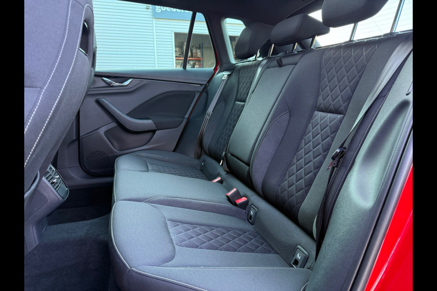 Škoda Kamiq 1.0 TSI Sport Business - Automaat - Navi - Panoramadak- Org.NL