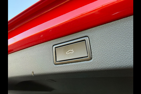 Škoda Kamiq 1.0 TSI Sport Business - Automaat - Navi - Panoramadak- Org.NL