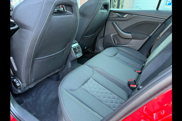 Škoda Kamiq 1.0 TSI Sport Business - Automaat - Navi - Panoramadak- Org.NL