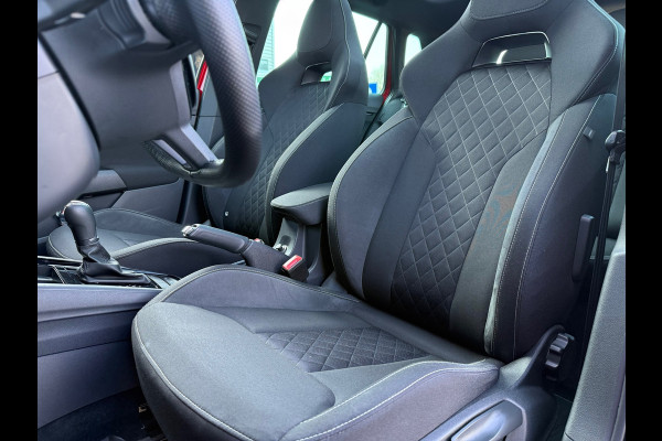 Škoda Kamiq 1.0 TSI Sport Business - Automaat - Navi - Panoramadak- Org.NL