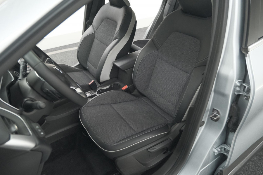 Renault Captur Mild Hybrid 140 EDC Techno | Camera | 9.3 Inch Groot Scherm | Stoelverwarming | Apple Carplay